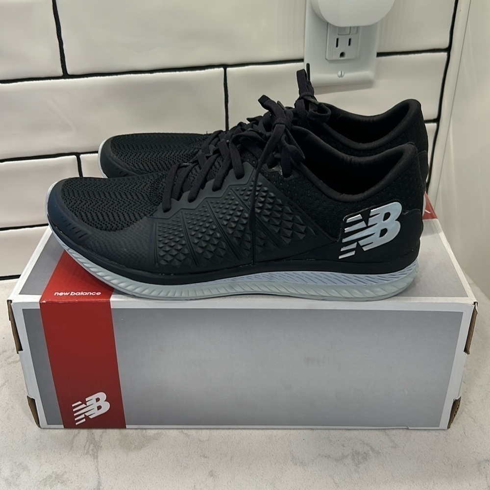 New Balance Women’s‎ Fuel Cell Running Shoes Black Size 10